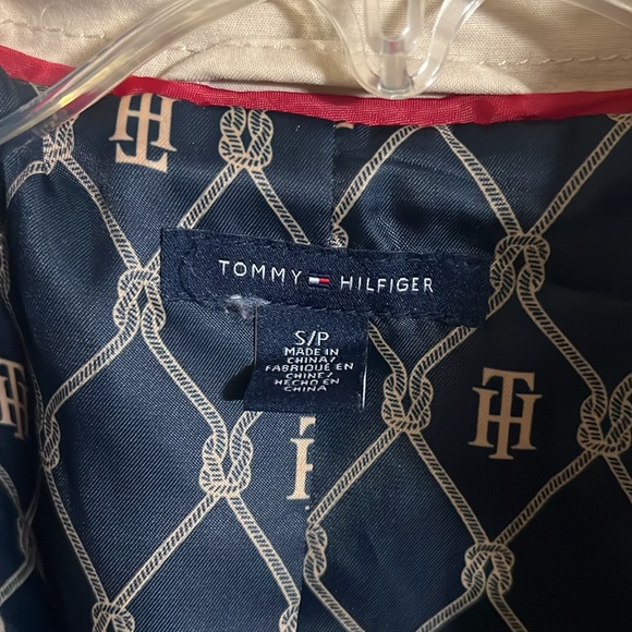 Tommy Hilfiger trench coat - Picture 3 of 4